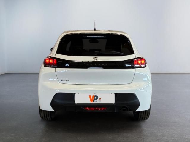 Peugeot 208 image 8