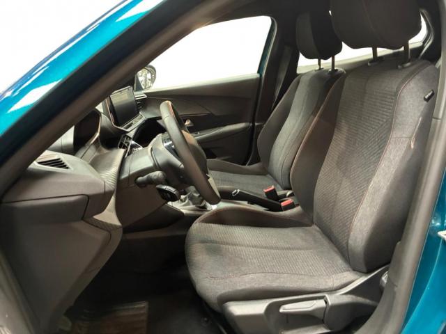 Peugeot 2008 image 7