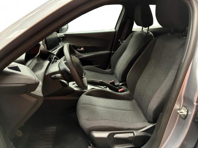 Peugeot 2008 image 2