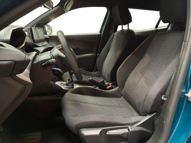 Peugeot 2008 image 6