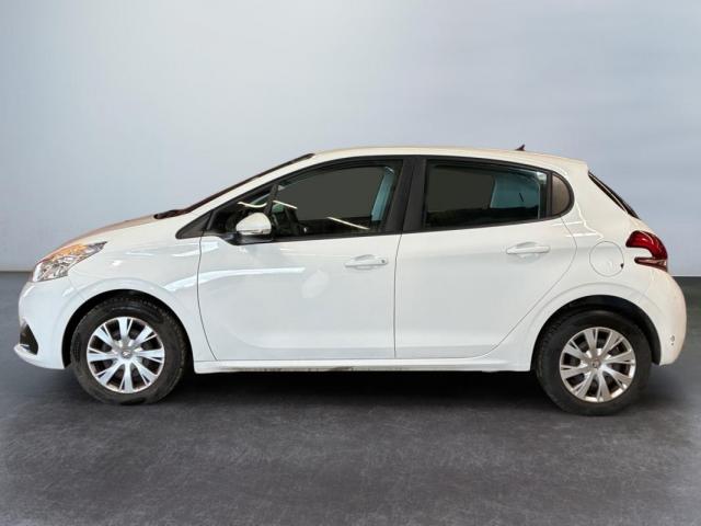 Peugeot 208 image 2