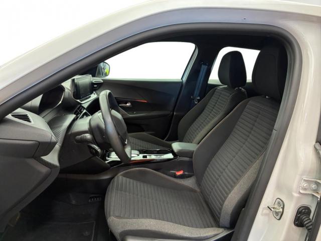 Peugeot 2008 image 3