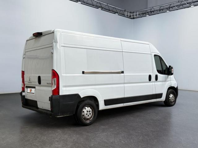 Peugeot Boxer image 2
