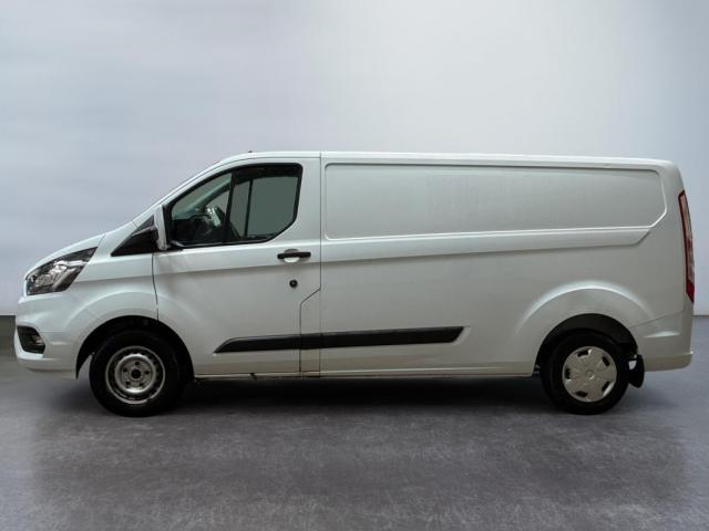 Ford Transit Custom image 2