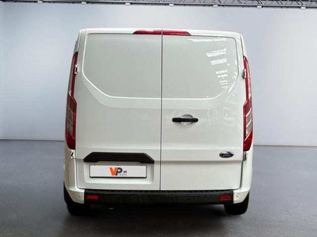 Ford Transit Custom image 3