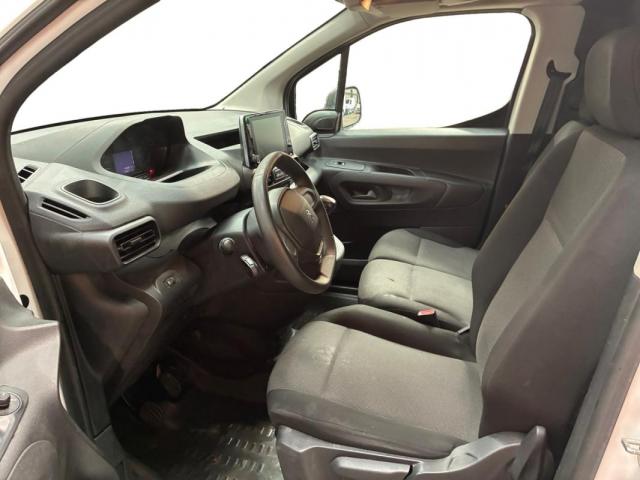 Peugeot Partner image 2