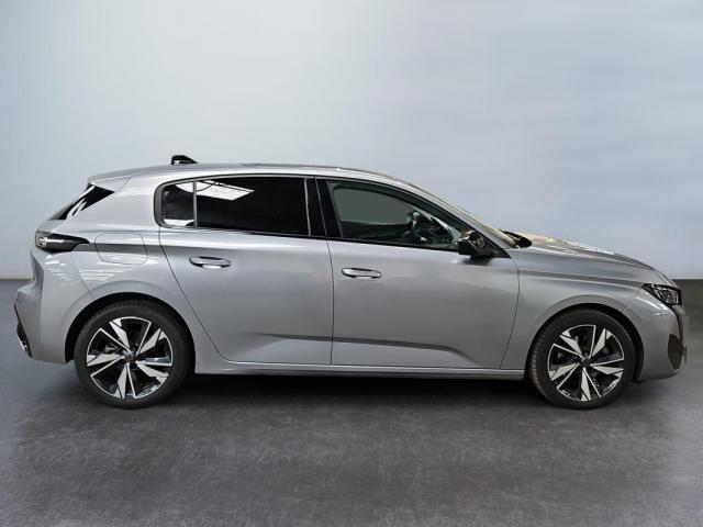 Peugeot 308 image 2