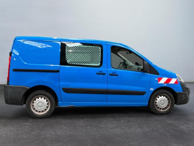 Peugeot Expert image 2