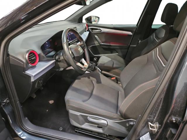 Seat Arona image 2