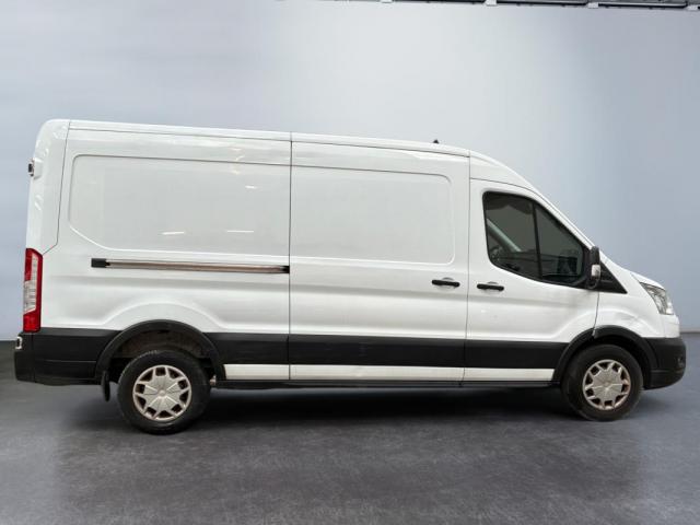 Ford Transit image 3