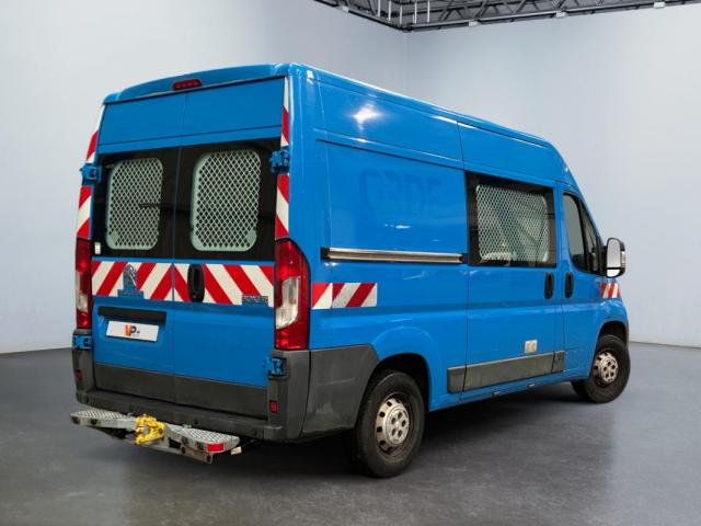 Peugeot Boxer image 2