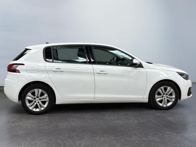 Peugeot 308 image 2