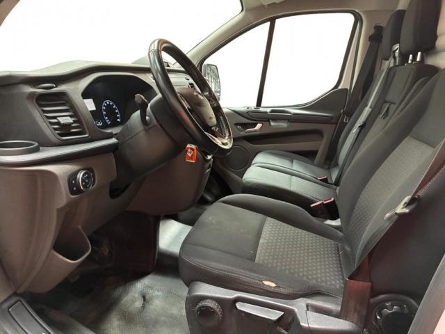 Ford Transit Custom image 4