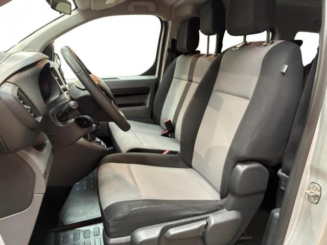 Peugeot Expert Combi image 2