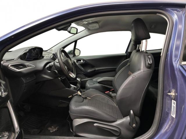 Peugeot 208 image 8