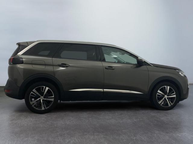 Peugeot 5008 image 4