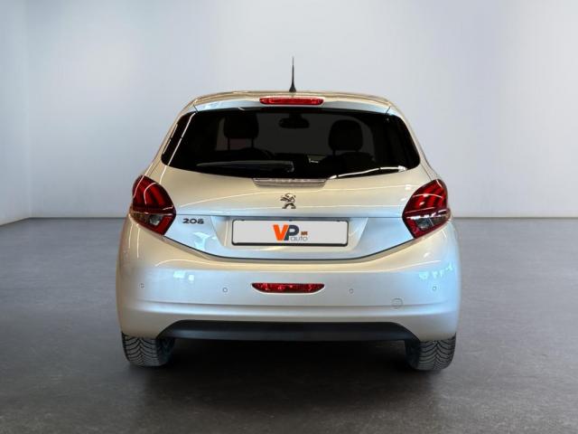 Peugeot 208 image 8