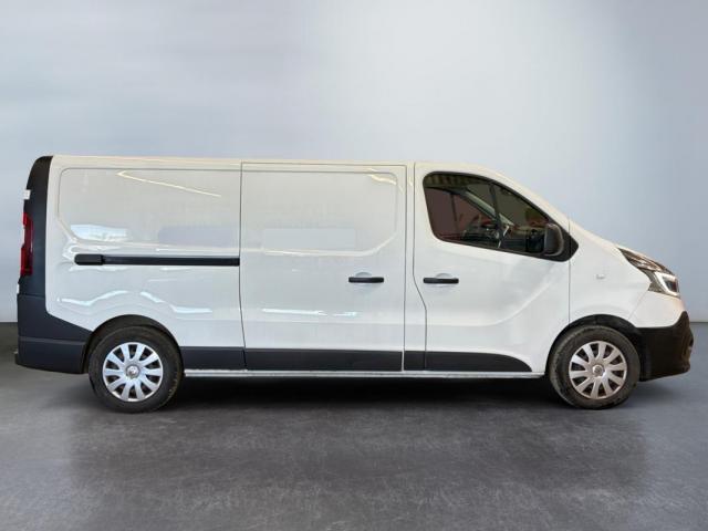 Renault Trafic image 1
