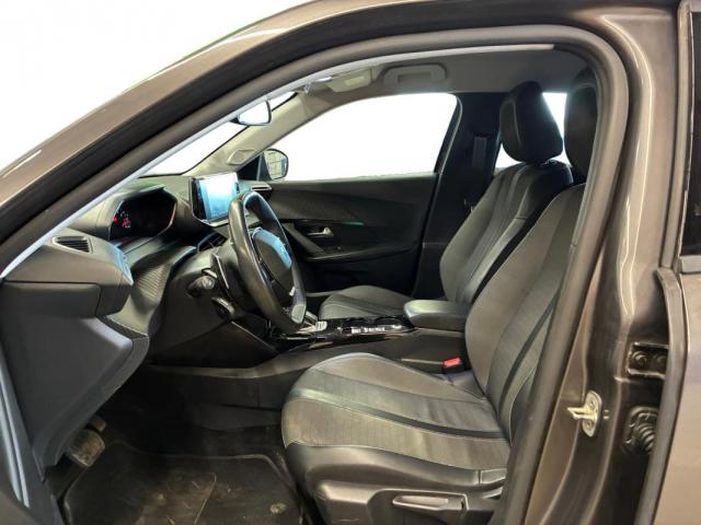 Peugeot 2008 image 8