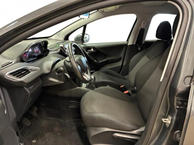 Peugeot 208 image 2