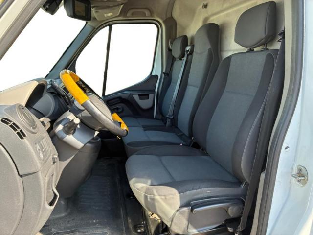 Nissan Nv400 image 2