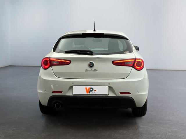 Alfa Romeo Giulietta image 4