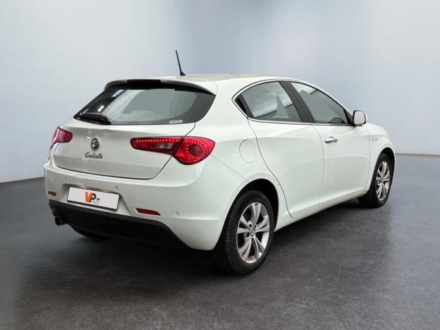 Alfa Romeo Giulietta image 2