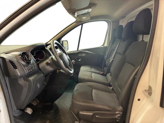 Renault Trafic image 1