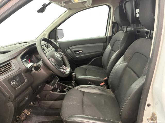 Renault Express Van image 6