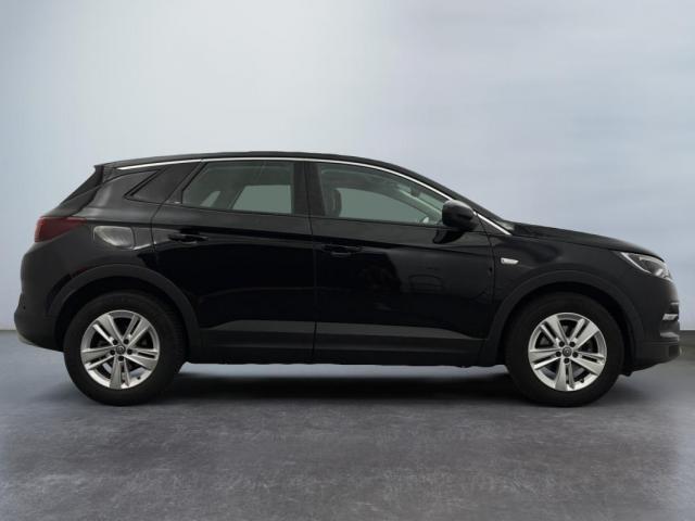 Opel Grandland image 1