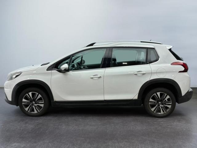 Peugeot 2008 image 1