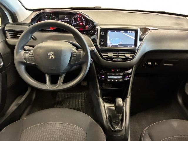 Peugeot 208 image 9