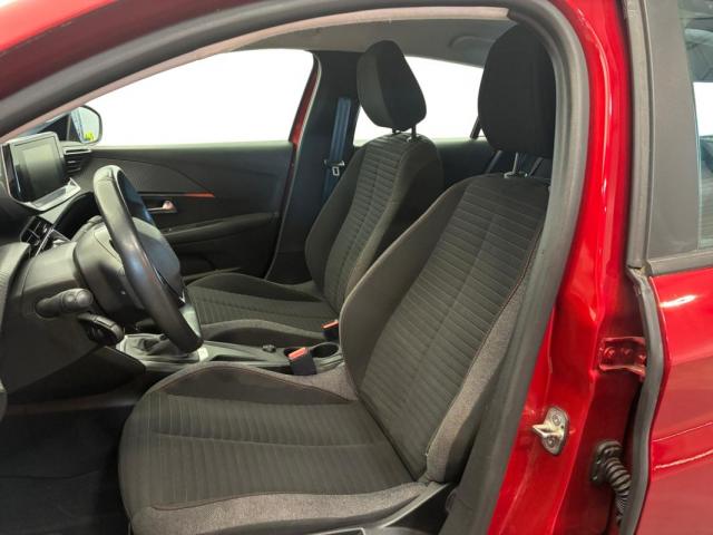Peugeot 208 image 6