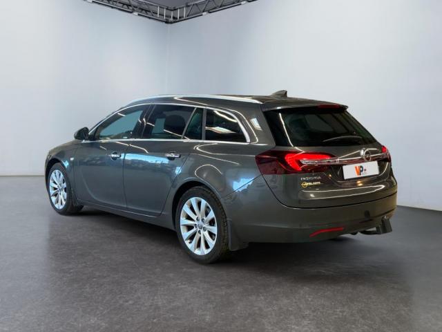 Opel Insignia Sports Tourer image 1