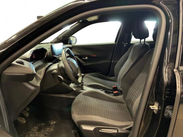 Peugeot 2008 image 6