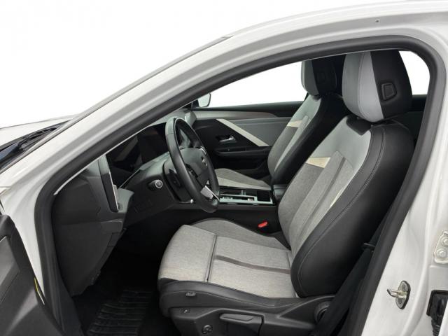 Opel Astra image 2