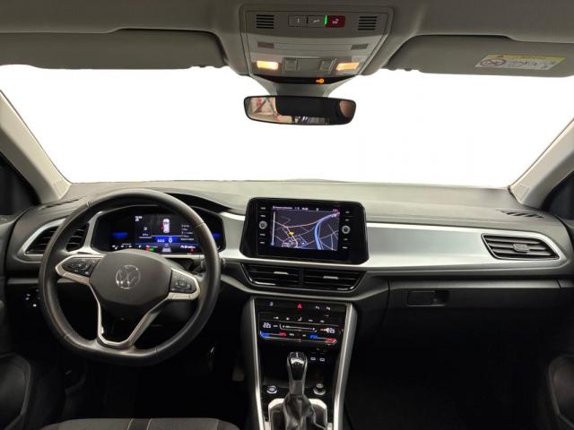 Volkswagen T-Roc image 2