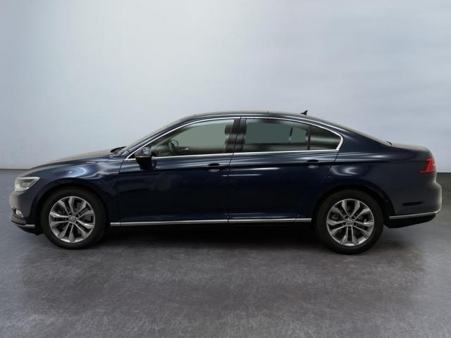 Volkswagen Passat image 6