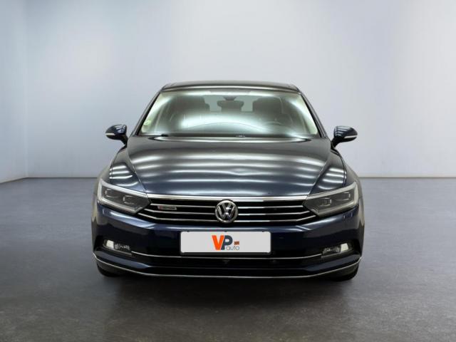 Volkswagen Passat image 8