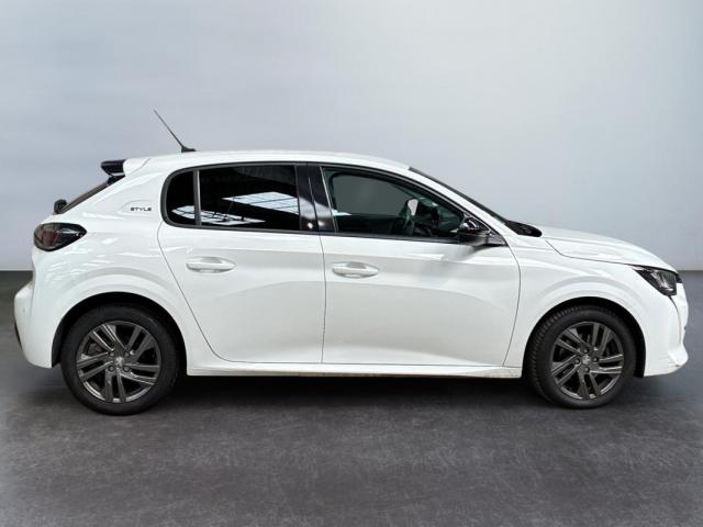 Peugeot 208 image 4