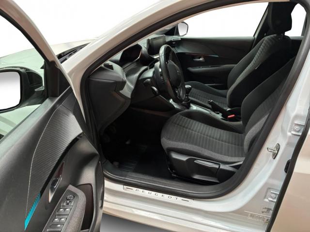 Peugeot 208 image 5
