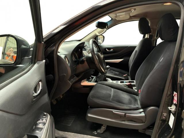 Nissan Navara image 2