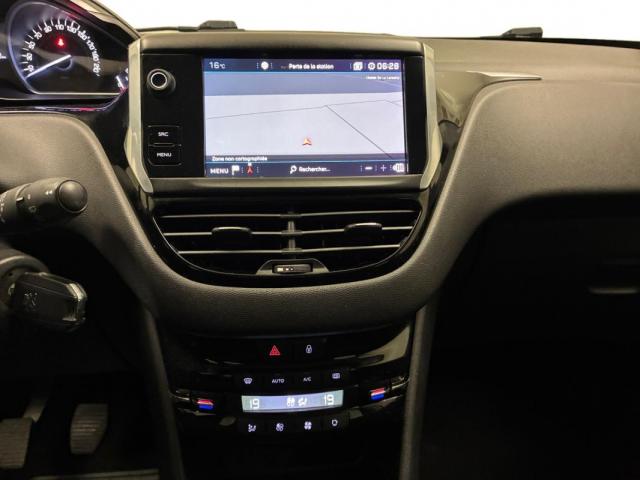 Peugeot 208 image 7