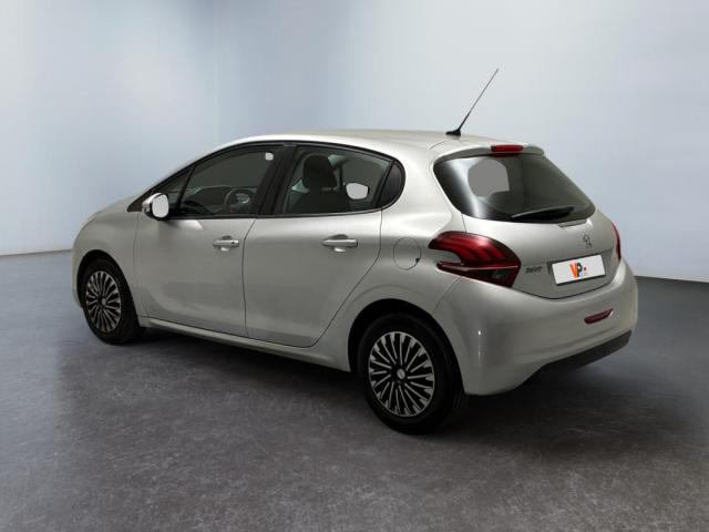Peugeot 208 image 9