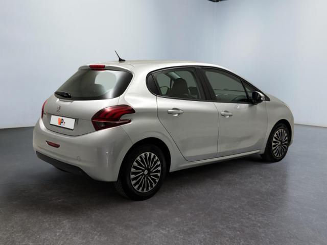 Peugeot 208 image 5