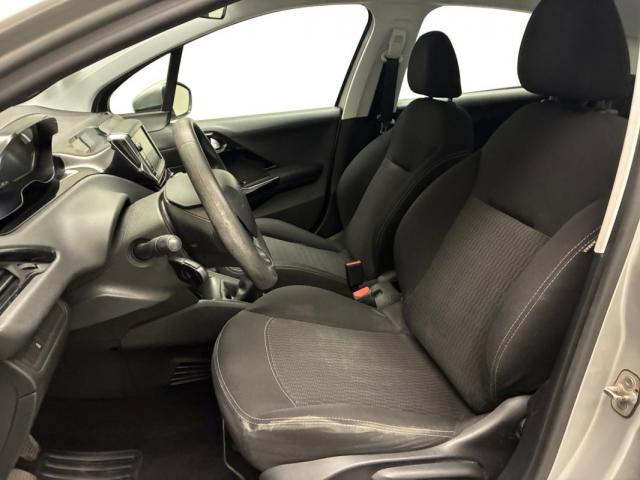 Peugeot 208 image 4