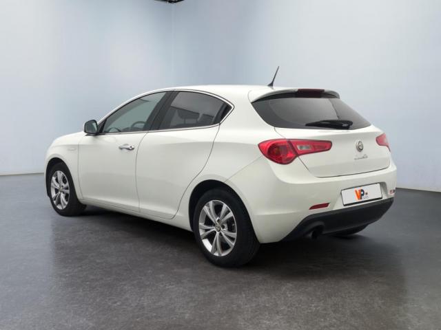 Alfa Romeo Giulietta image 7