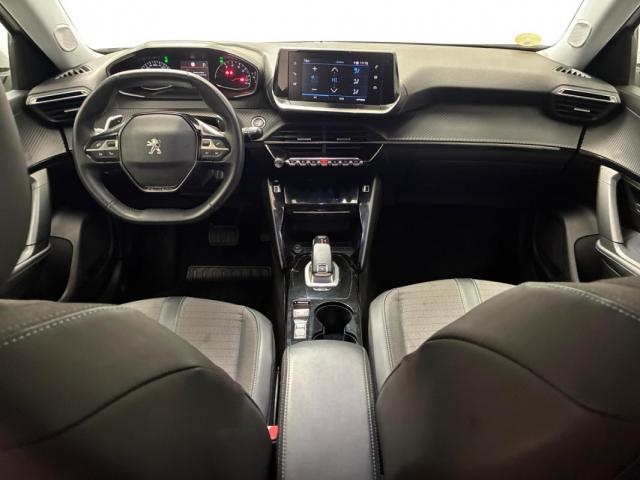 Peugeot 2008 image 2