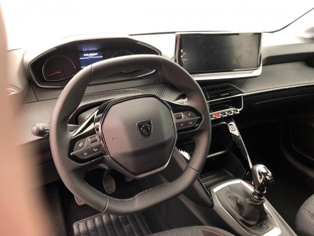 Peugeot 208 image 7
