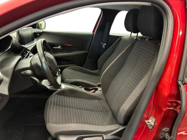 Peugeot 208 image 6